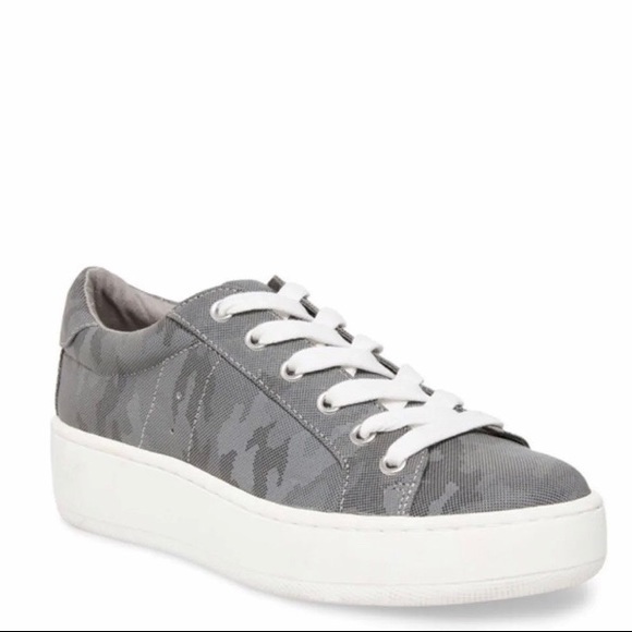 NIB Steve Madden Gray Camo Bertie Sneakers Size 7 - Picture 1 of 8
